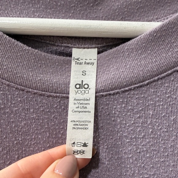 ALO YOGA bobble effect Lavender Long Sleeve Women's Top - Picture 2 of 4